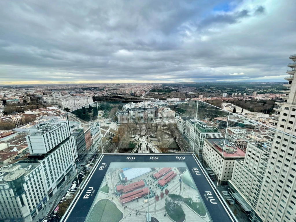 vista desde la terra del hotel Riu plaza españa madrid